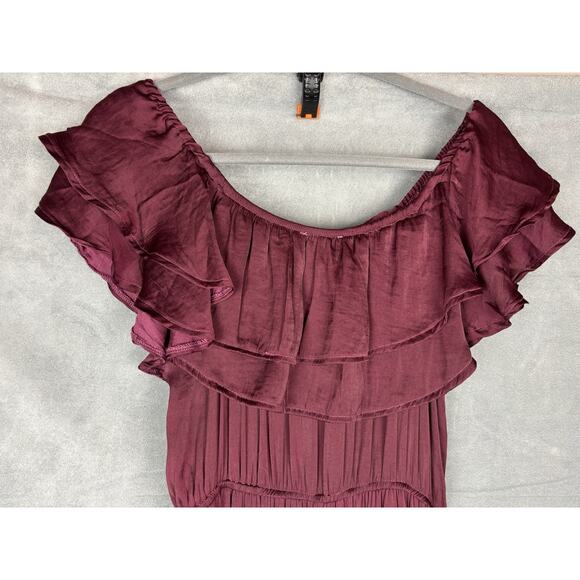 She + Sky Tiered Ruffle Maxi Dress Size M Wine On/Off Shoulder Boho Romantic - Picture 7 of 16